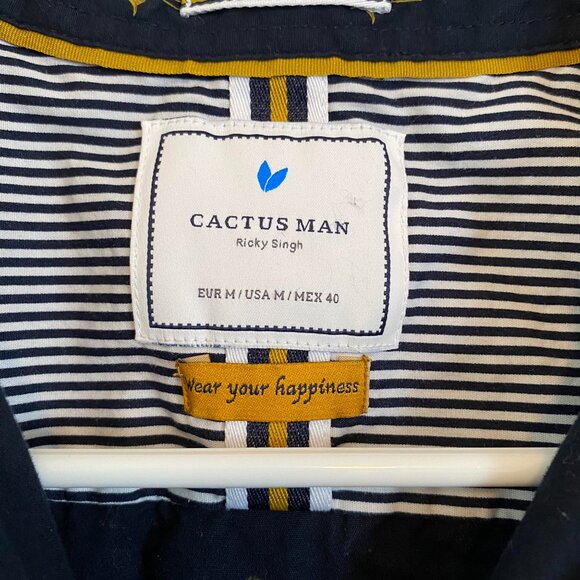 Men's Short Sleeve Collar Shirt, 100% Cotton, Navy with Flamingos, size Med - Picture 5 of 7